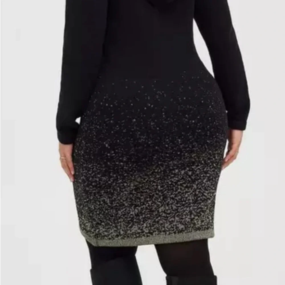 HP🎉Hoodie Dress - Black & Gold Ombre - Picture 3 of 9
